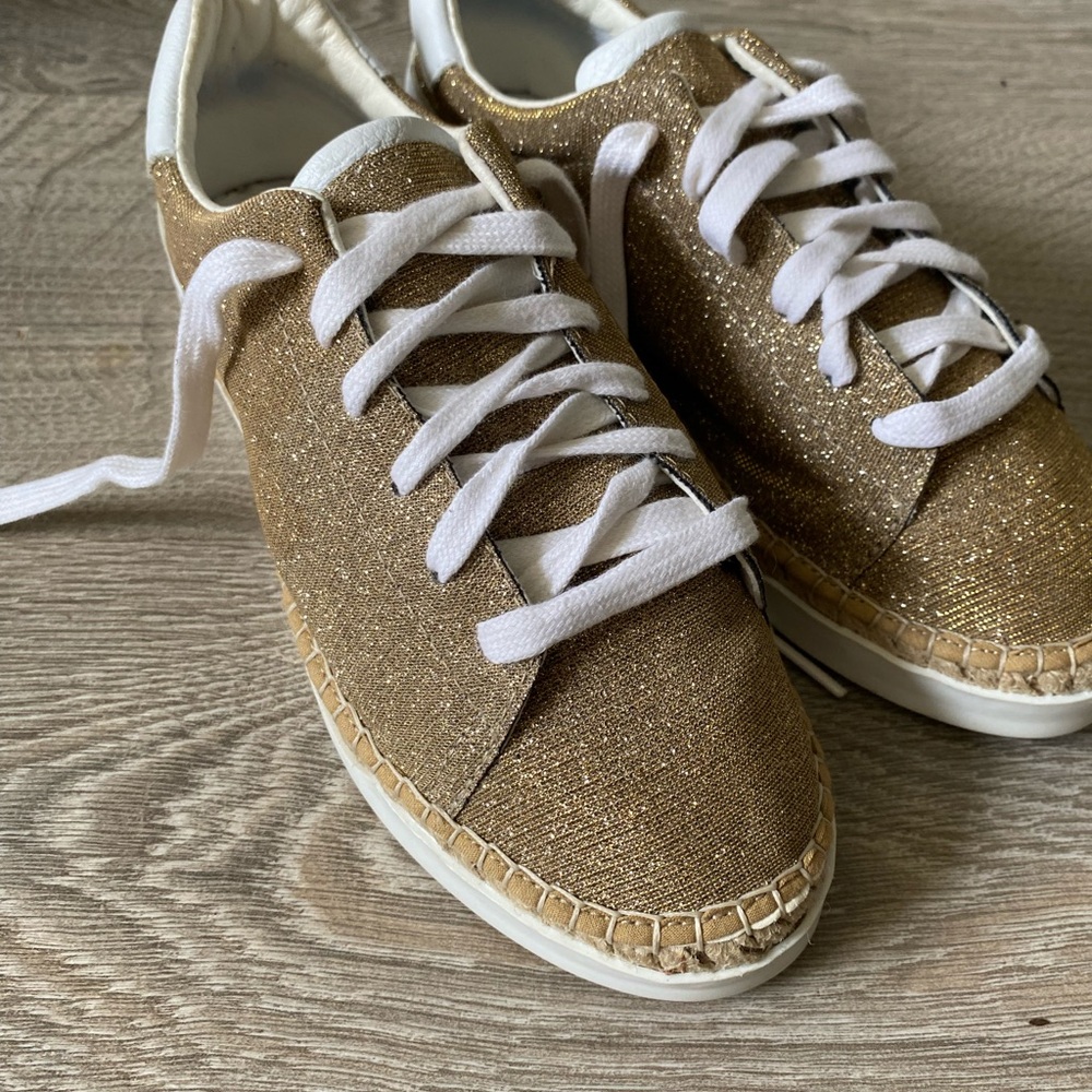 Gold and White Glitter Sneakers with Textured Finish